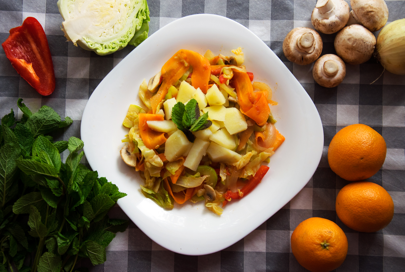 Steamed Vegetables with orange juice and potatoes